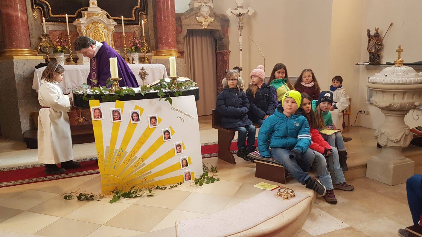 Rhythmische Familienmesse mit Vorstellung Erstkommunionskinder und Firmlinge