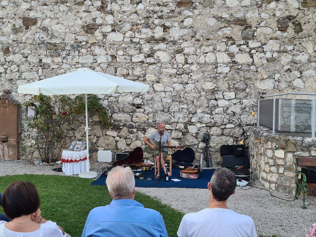Open Air Gitarrenkonzert Peter Ratzenbeck