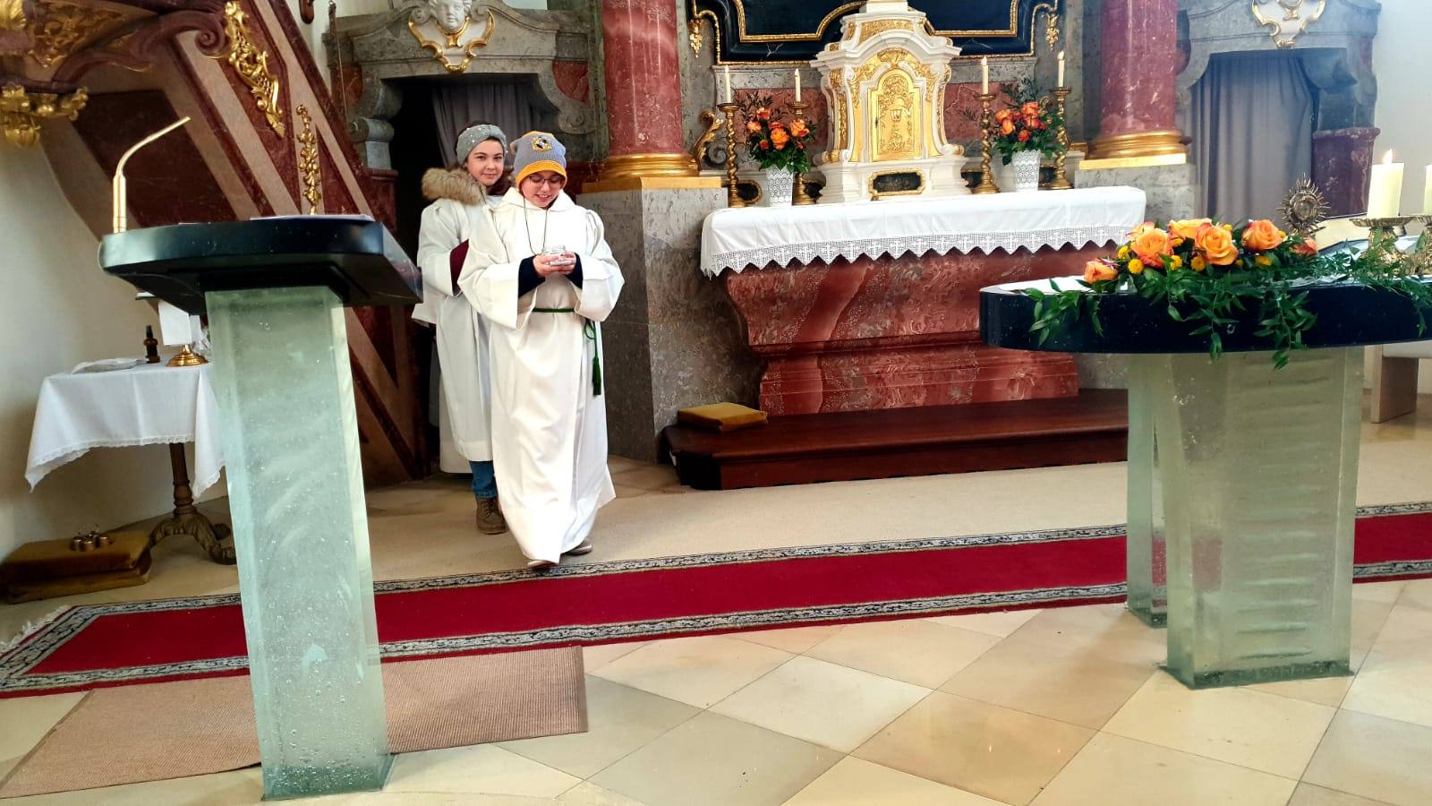 Hl. Messe am Faschingsonntag - Friedenskerzen