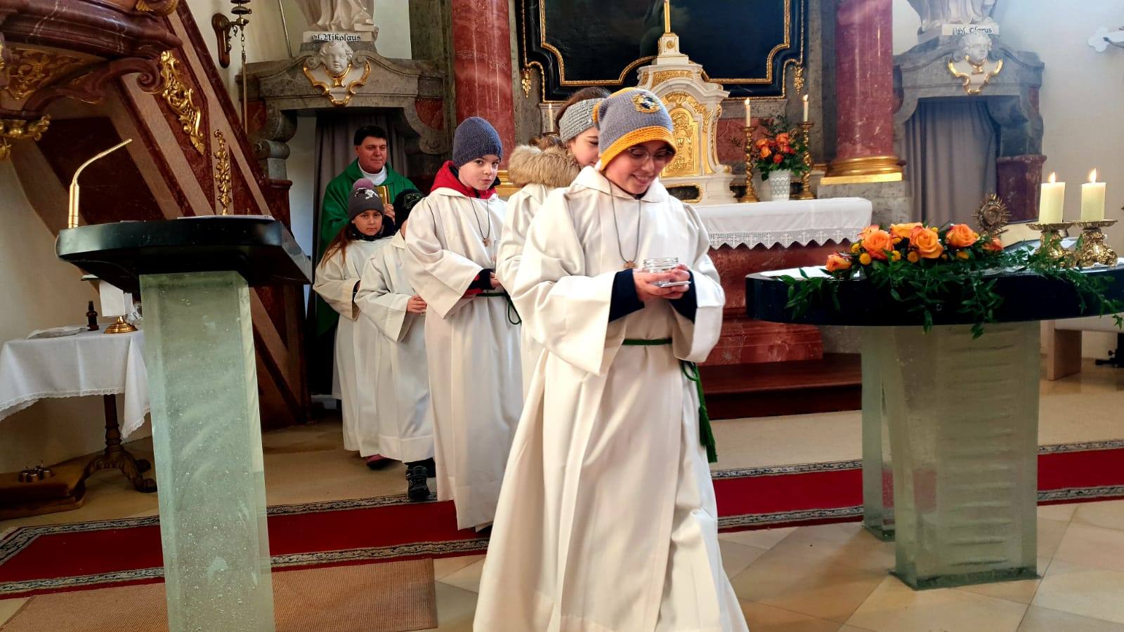 Hl. Messe am Faschingsonntag - Friedenskerzen