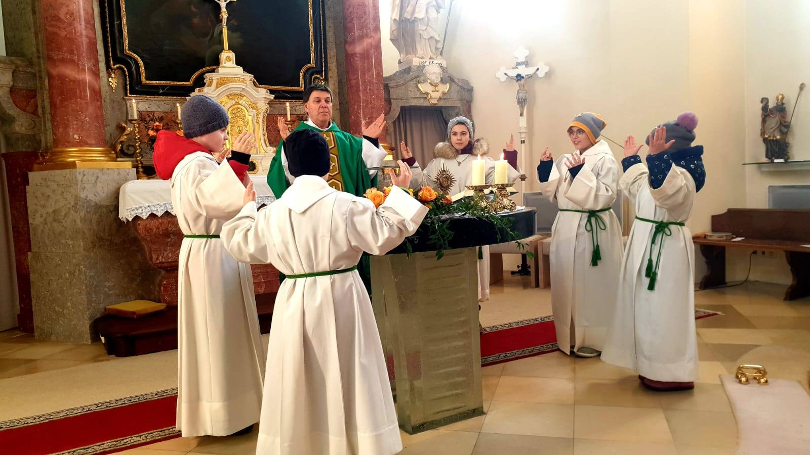 Hl. Messe am Faschingsonntag - Friedenskerzen