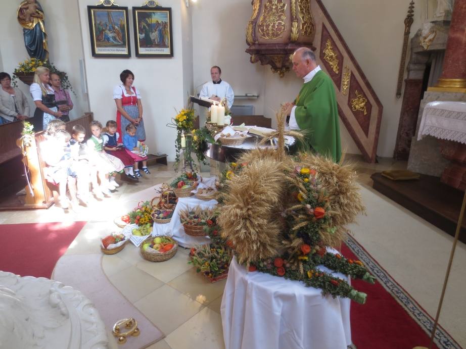 Silbernes Priesterjubiläum und Erntedank am 9.9.2018