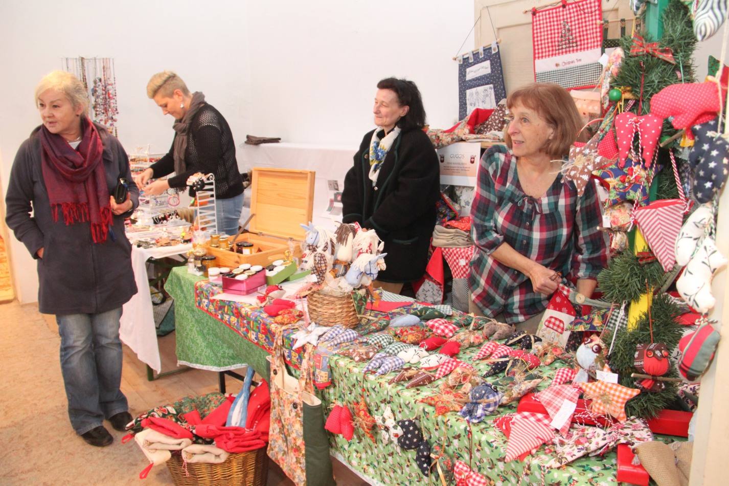Adventmarkt Burg Neuhaus