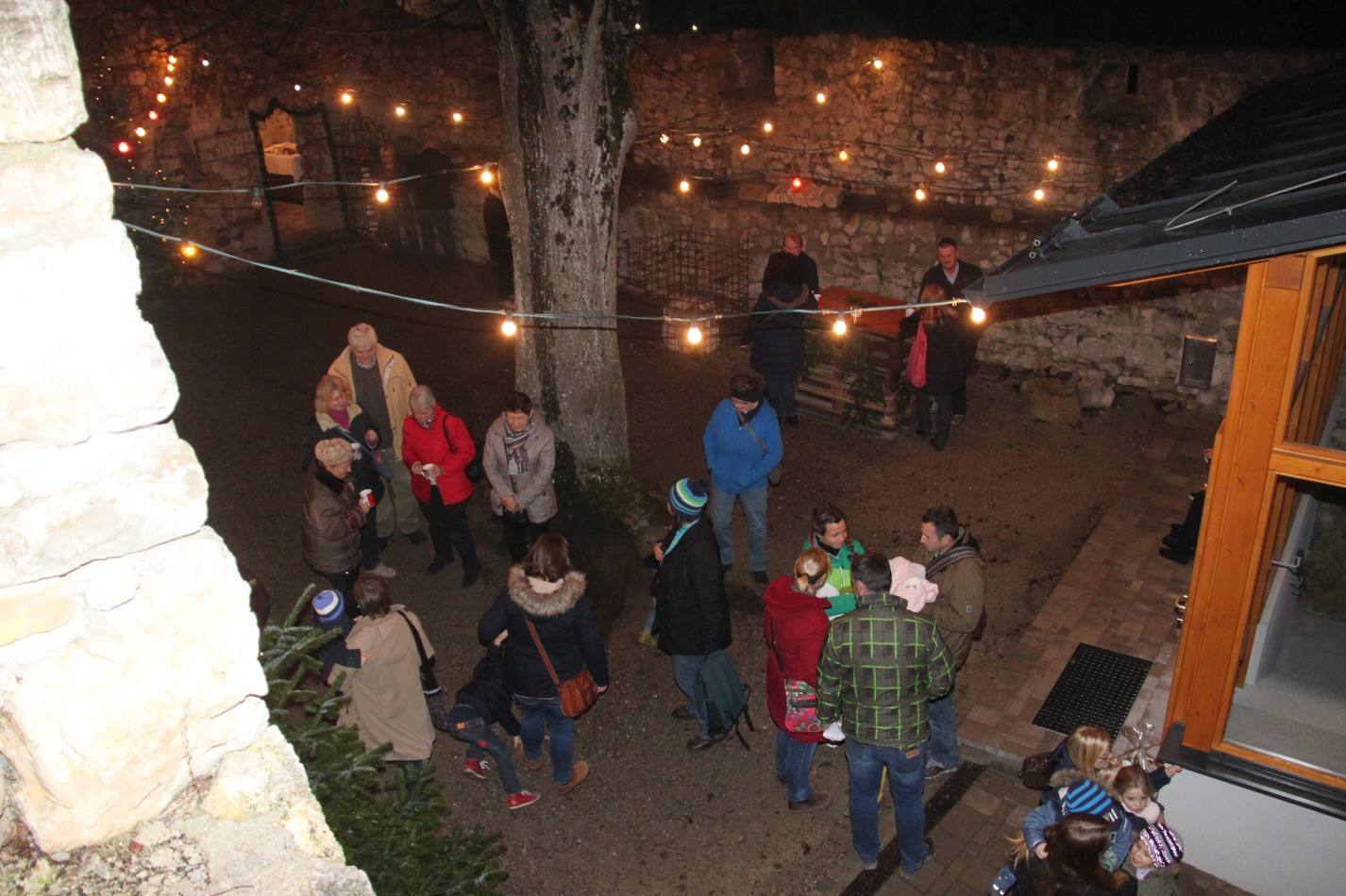 Adventmarkt Burg Neuhaus