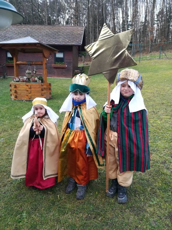 Sternsingen und Dreikönigsmesse