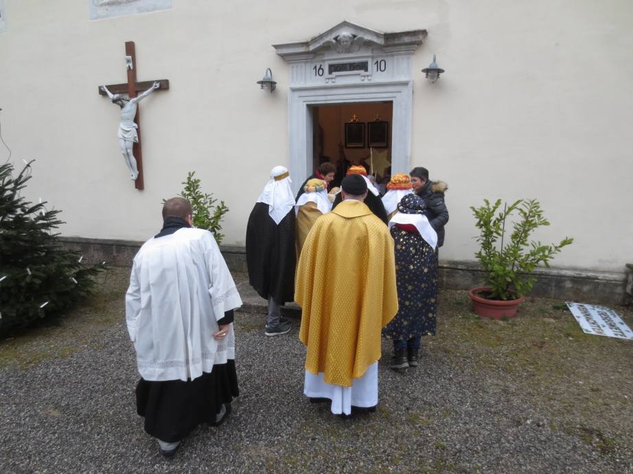 Sternsingen und Dreikönigsmesse