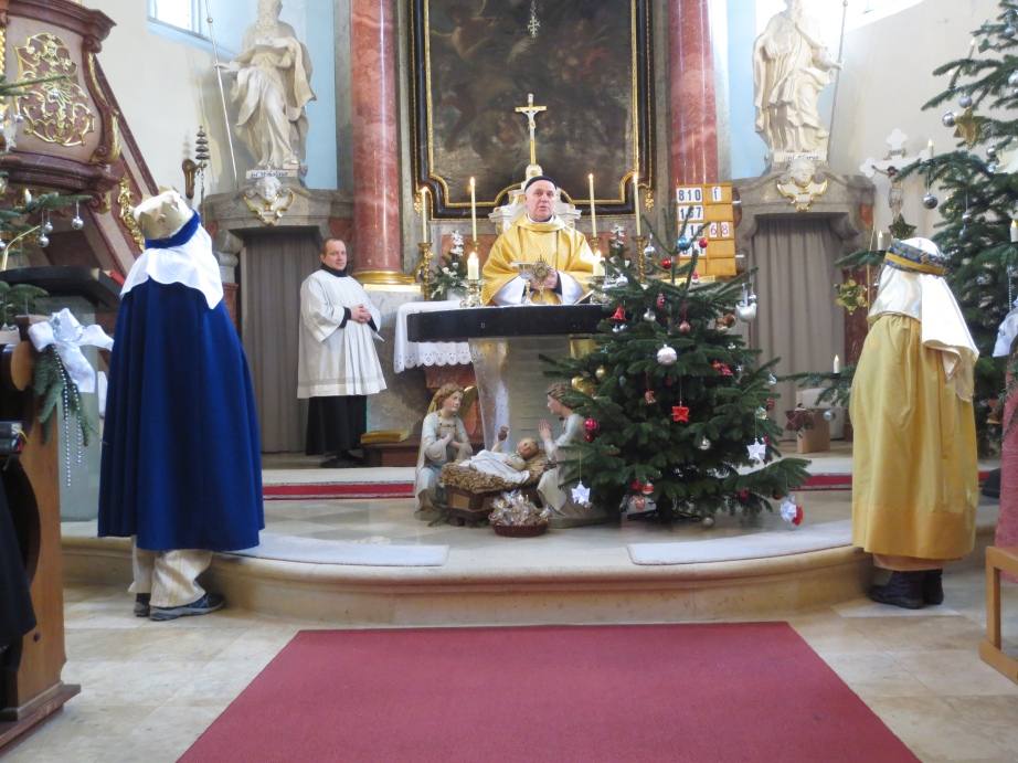 Sternsingen und Dreikönigsmesse