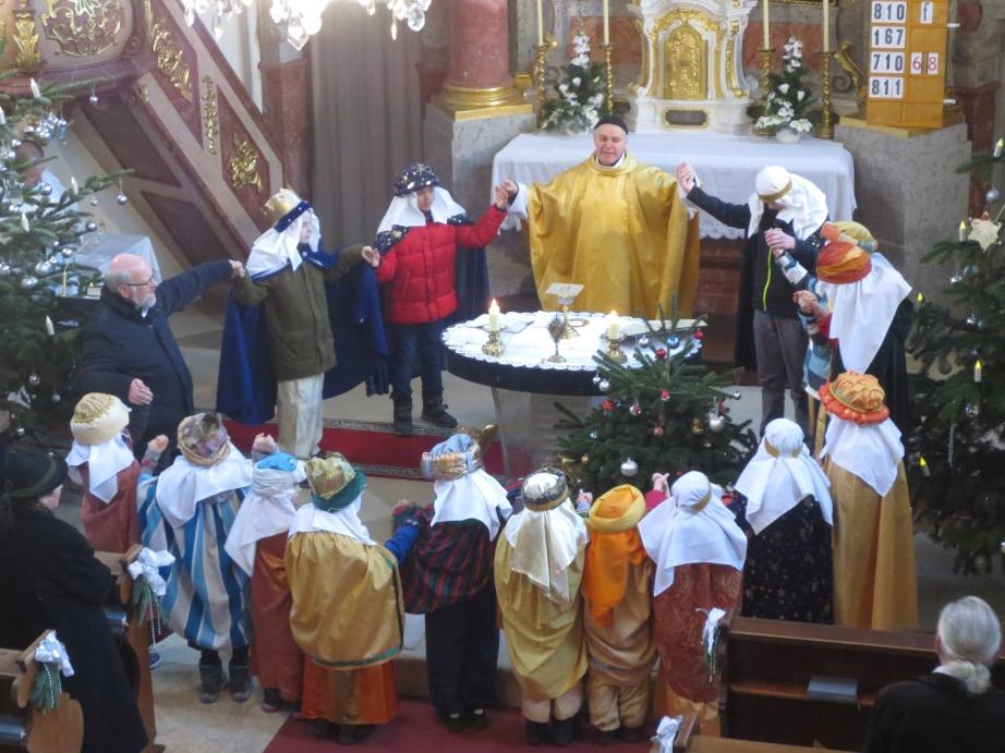 Sternsingen und Dreikönigsmesse