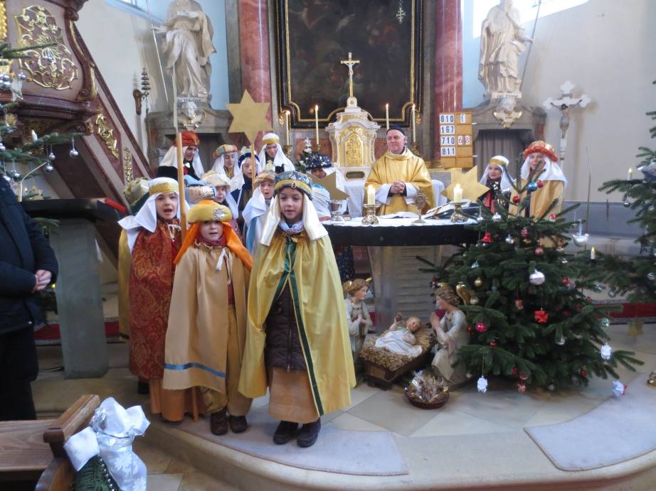 Sternsingen und Dreikönigsmesse