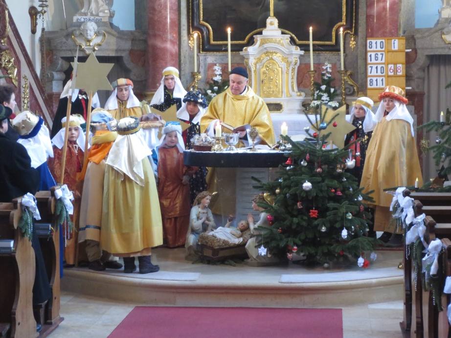 Sternsingen und Dreikönigsmesse