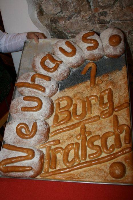 1. Burgtratsch