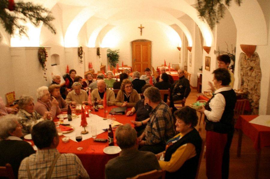 1. Burgtratsch