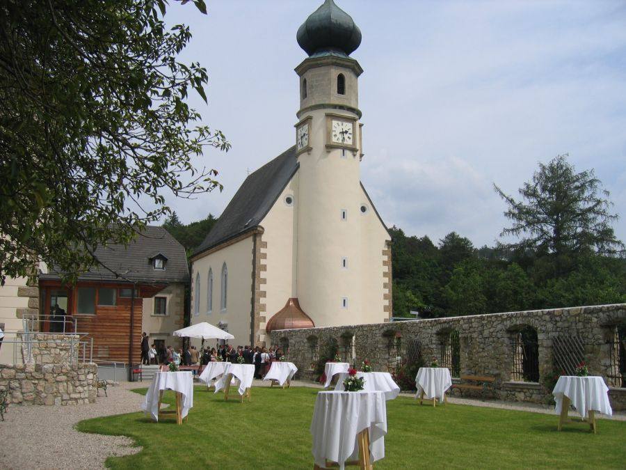 Ambiente Hochzeit im Rosengarten