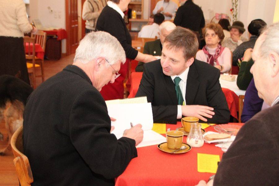 Segnung der Signet-Tafel des Wallfahrtsweges Wienerwald