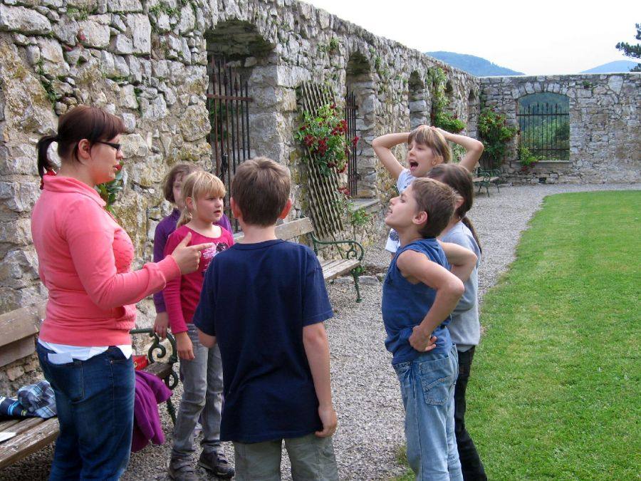 Gratulation des Kinderkreises zu Michaelas Hochzeit
