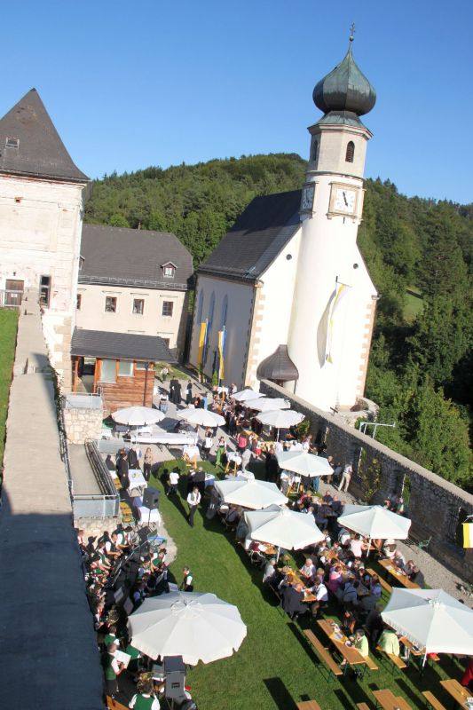 p-2012-09-09-400JahrFeierKircheNeuhaus