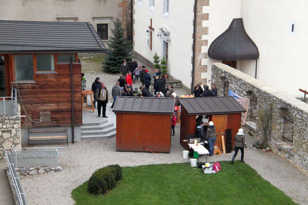 Adventmarkt und Konzert