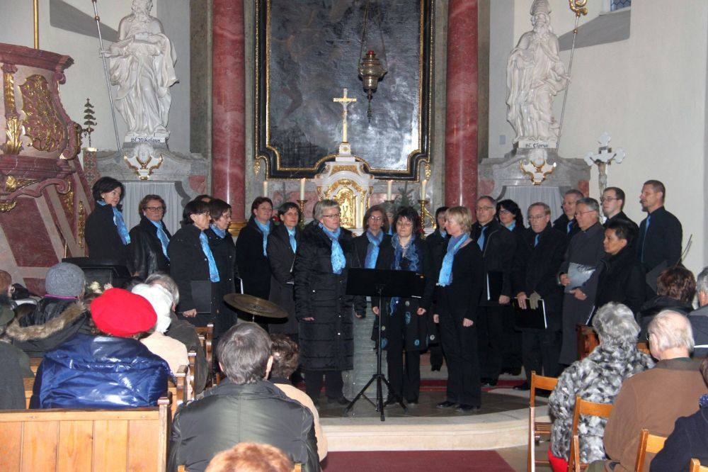 Adventmarkt und Konzert