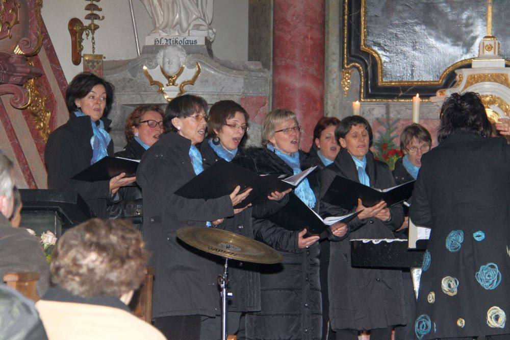 Adventmarkt und Konzert