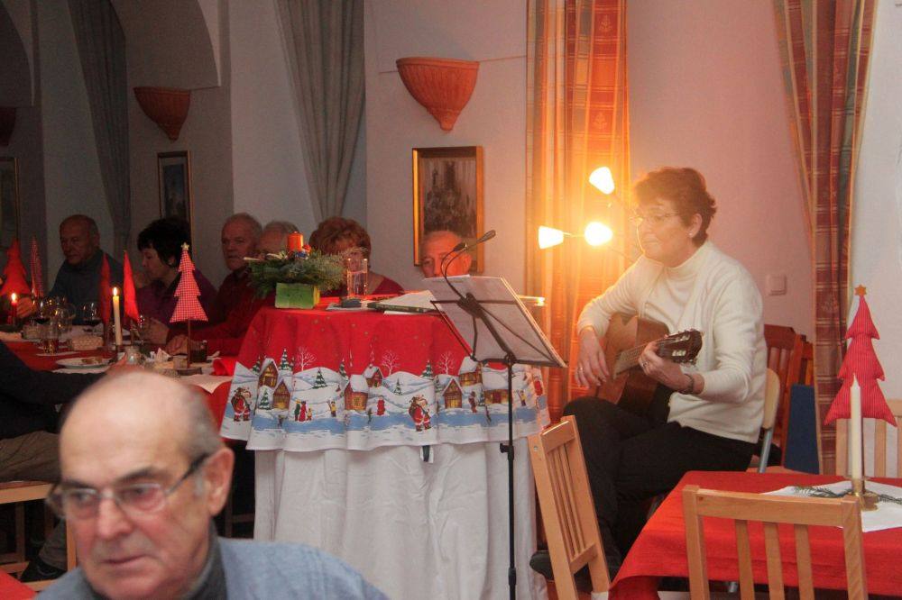Burgtratsch mit Nikolo